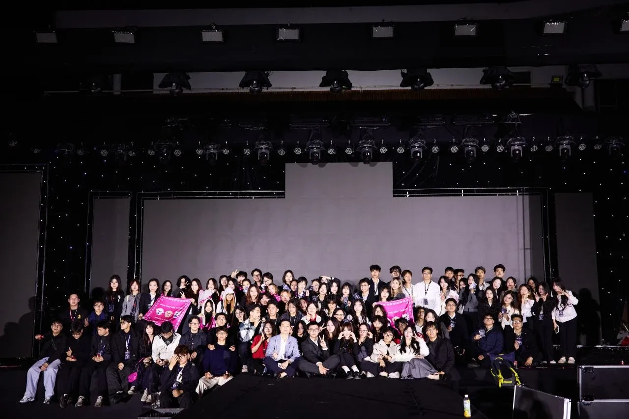 The full cohort on stage at the close of Steel in Silk